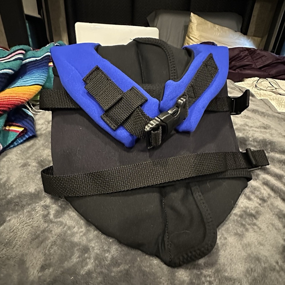 NWT West Marine Neoprene Pet Vest Sz M 30-60 lbs Water Boat Safety Dog Life Vest - Picture 4 of 6